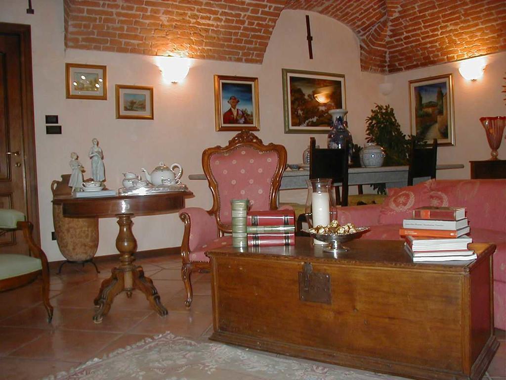 Torre Dei Frati Bed & Breakfast Fossano Buitenkant foto